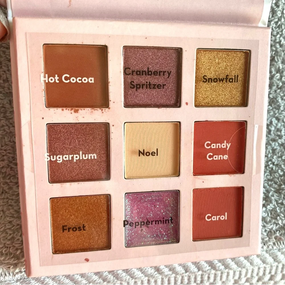 5/$25 Pixie 9 Color Holiday Eyeshadow Palette Matte and Shimmer Shades new